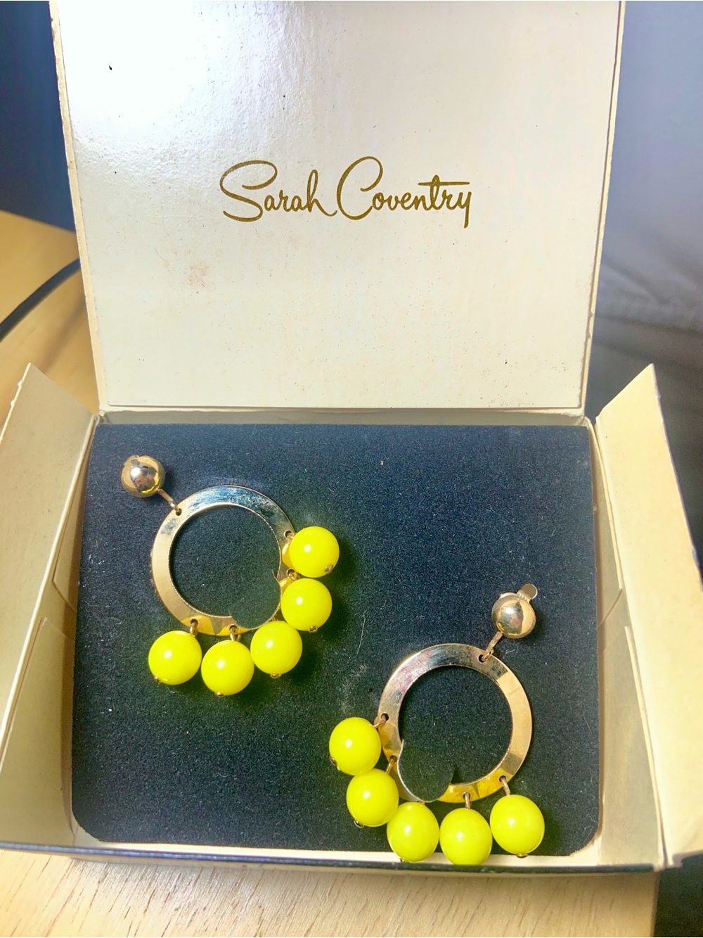 NOS Vintage Sarah Coventry Clip On Earrings Bright Yellow and Gold Toned